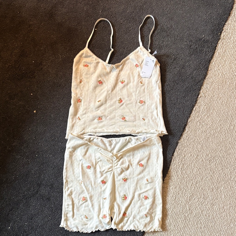 Urban Outfitters Floral Embroidered Cream Ivory Sleepwear Lounge Pajamas Set Med